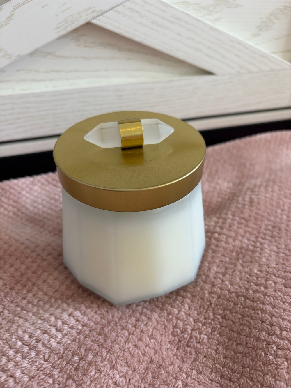 Francesca's White Tea & Iris Candle with  Crystal Knob